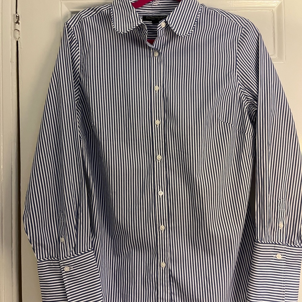 Banana Republic - Button Down Riley Shirt - Size 10 - Striped